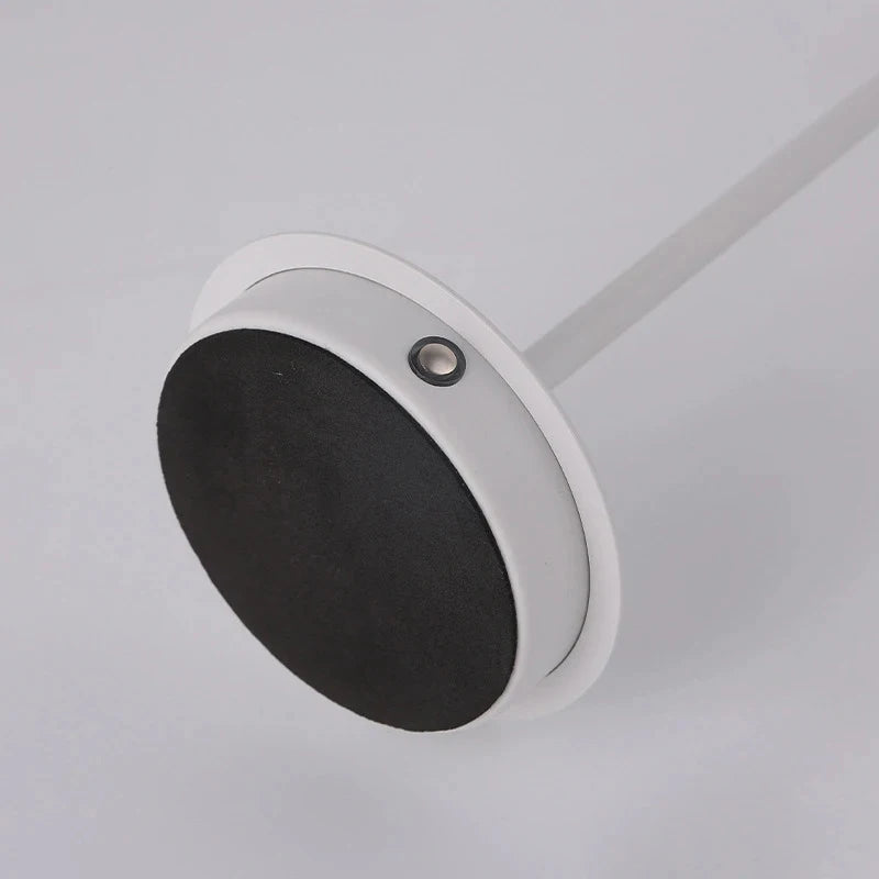 Luminária de mesa LED recarregável com sensor de toque. 3 temperaturas de cor e ajuste contínuo de intensidade.